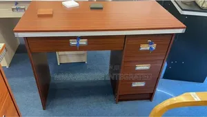Office Desk/ Table
