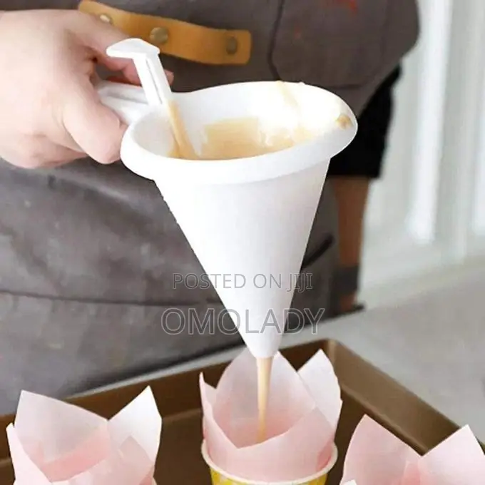 Adjustable Funnel Dispenser for Baking and Measurements