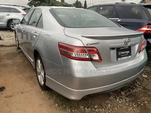 Toyota Camry 2010 Silver