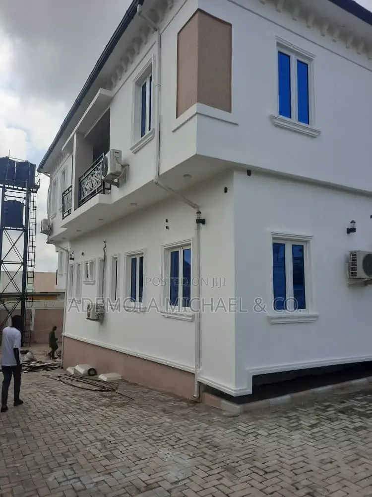 Furnished 5bdrm Duplex in Hill Side Estate for rent
