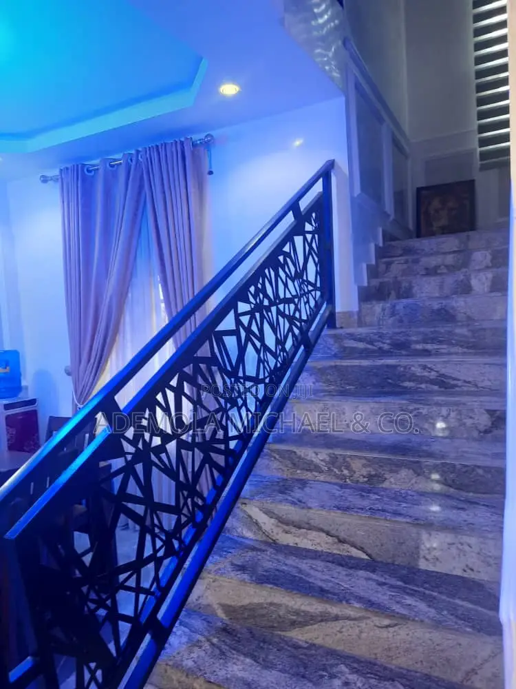 Furnished 5bdrm Duplex in Hill Side Estate for rent