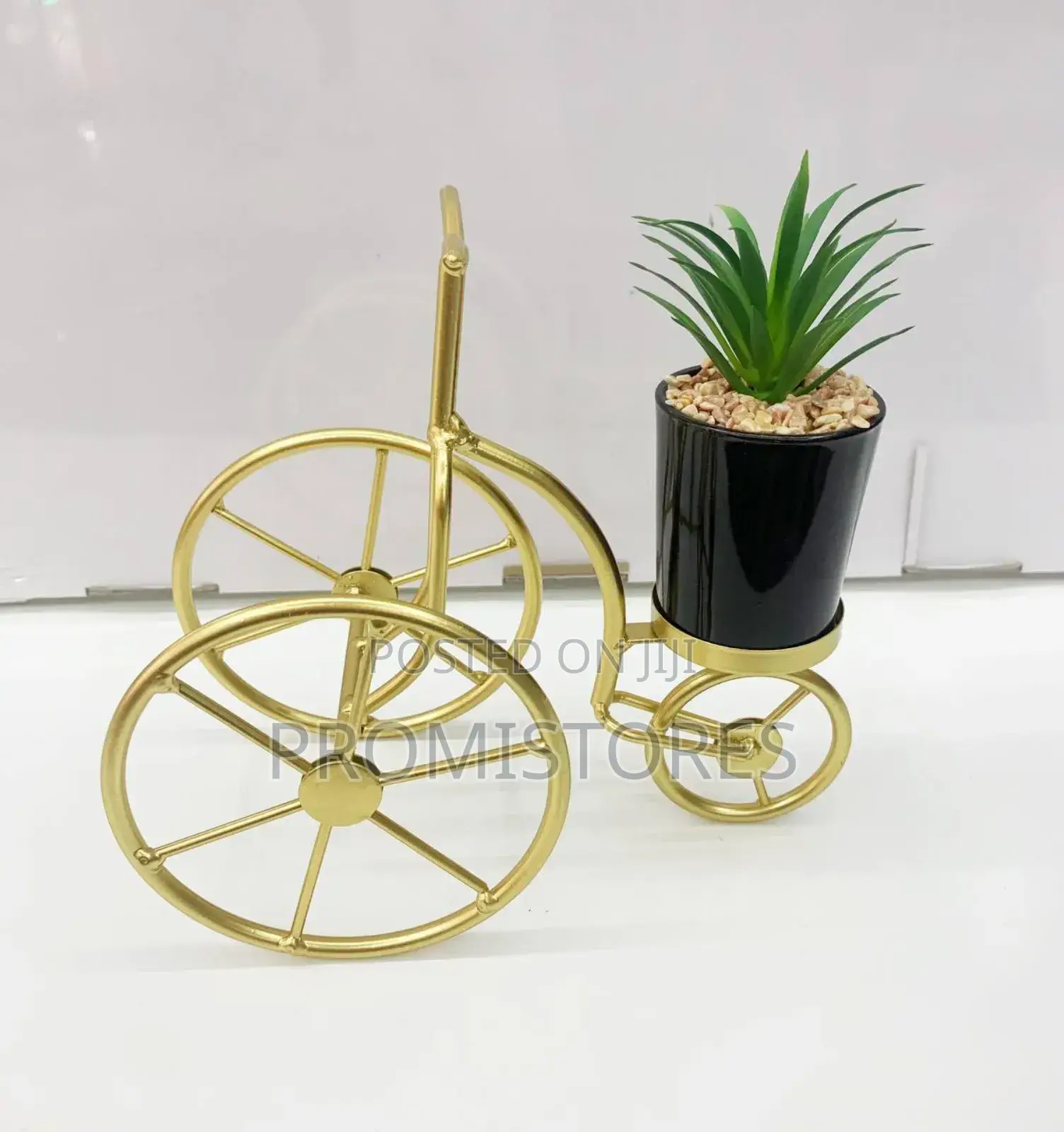 Gold Table Flower Decoration