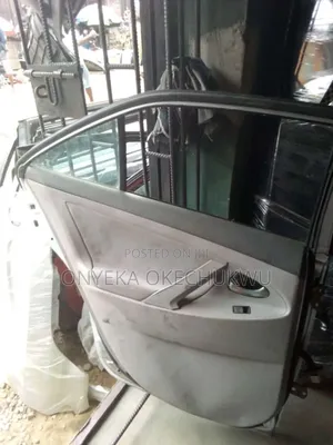 Door Camry 2.7