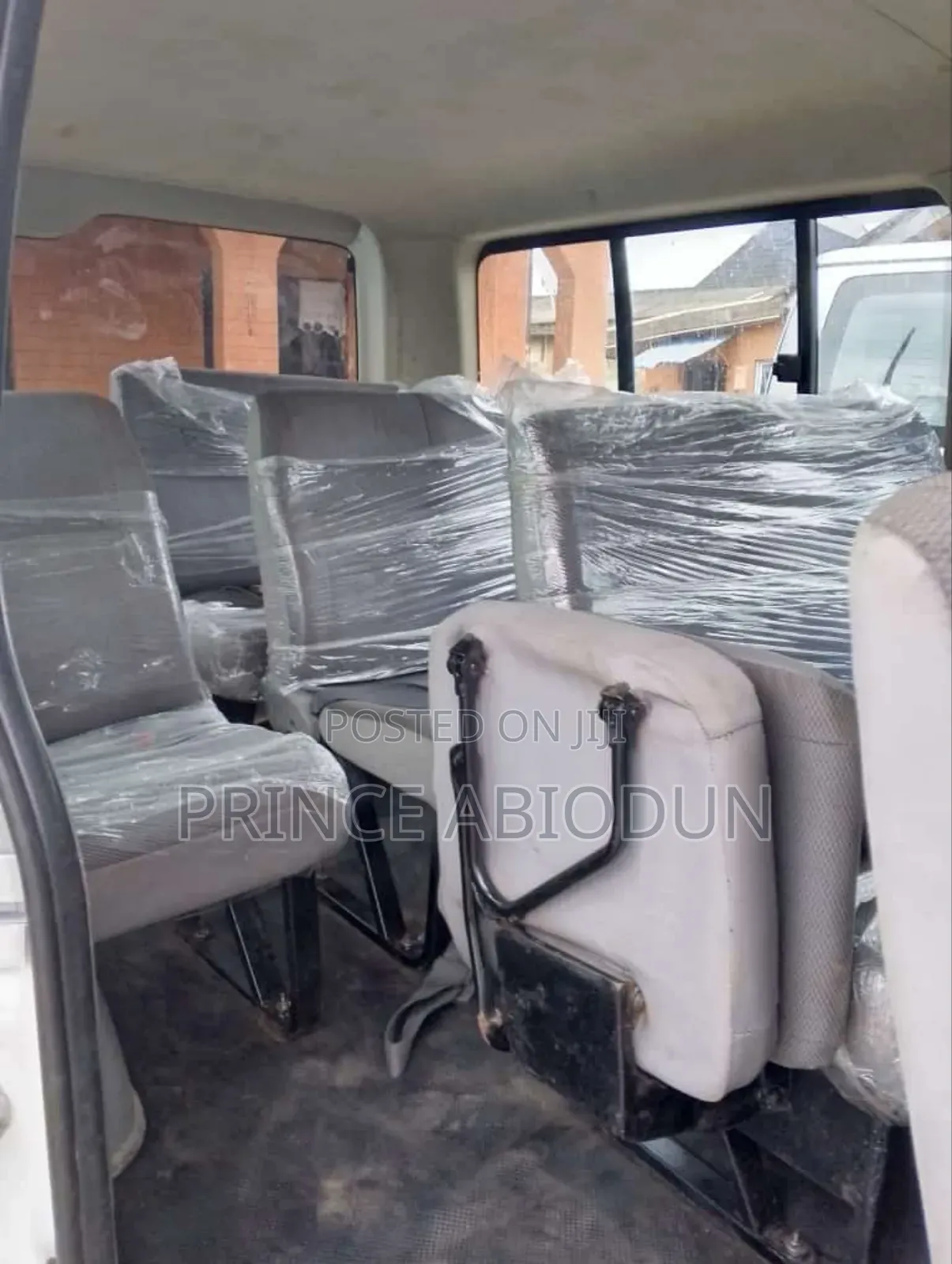 Toyota HiAce 2015 White
