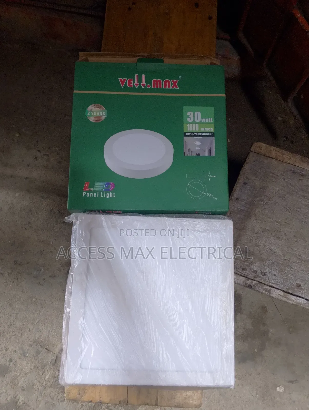 30-Watt Vellmax Square Light