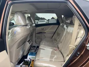 Toyota Venza Limited AWD V6 2013 Brown