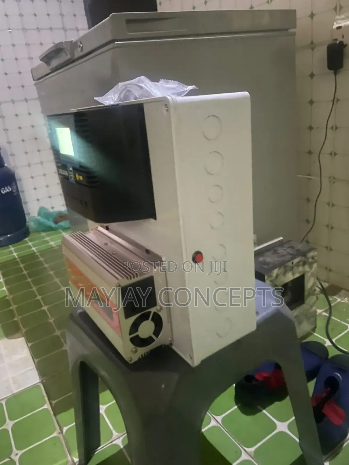 3kva Solar Inverter+1kw Lithium Battery+4 Panel for Freezer