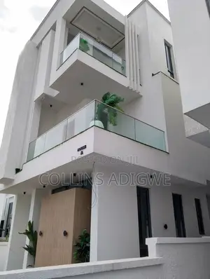 5bdrm Duplex in Chevron 1 for sale