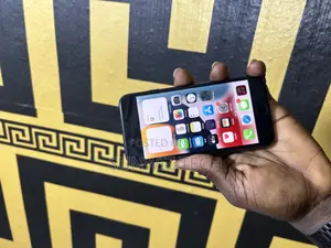 Apple iPhone 7 32 GB Black