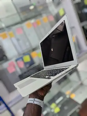 Laptop Apple MacBook Air 2015 4GB Intel Core I5 SSD 128GB