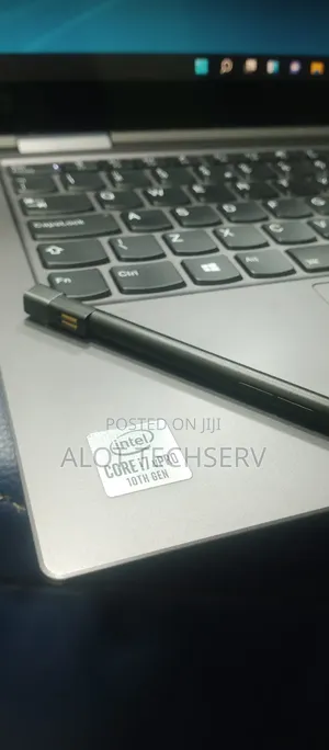 Laptop Lenovo ThinkPad X1 Yoga Gen 8 16GB Intel Core i7 SSD 512GB