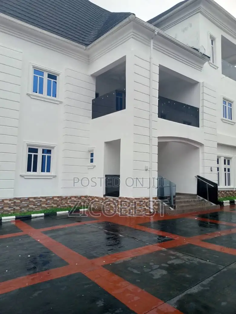 Glass Railing And Stainless Rail Construction
