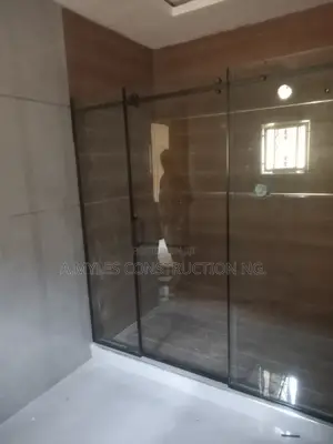 Foreign Shower Cubicles Ape