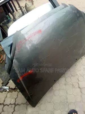 Toyota Corolla 06 Bonnet Working One