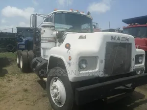 Mack Truck Head With 10 Tyres (Foreign Used)