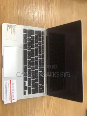 Laptop Apple MacBook Air 2020 8GB Intel Core 2 Quad SSD 256GB