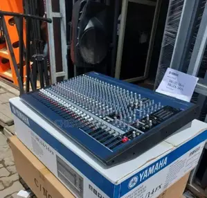 Yamaha Mixer MG24