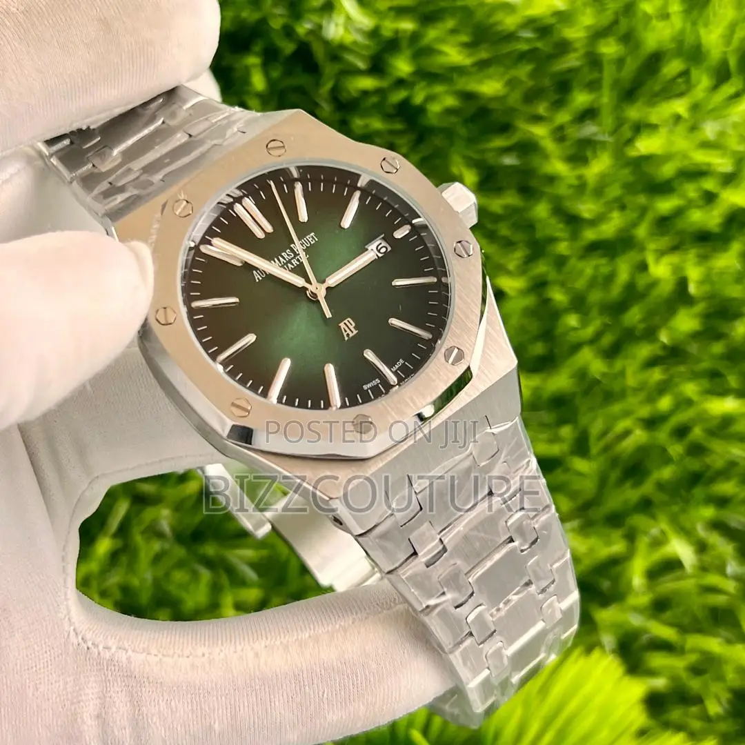 Original Audemars Piquest Silver Chain Watch Is Available