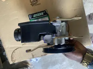 Steering Pump Avensis 1998, Carina E
