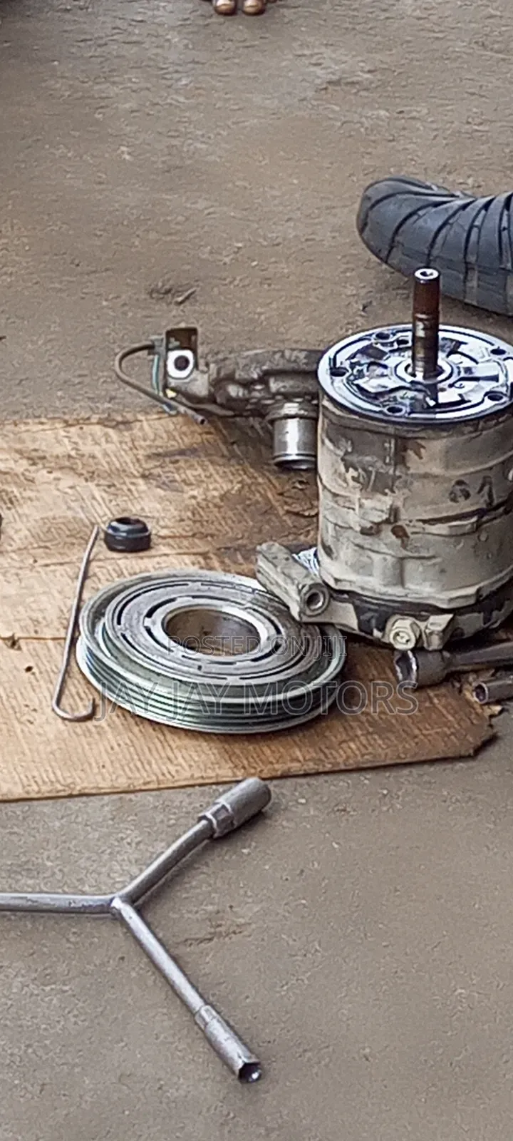 Automobile Air Conditioner Technician