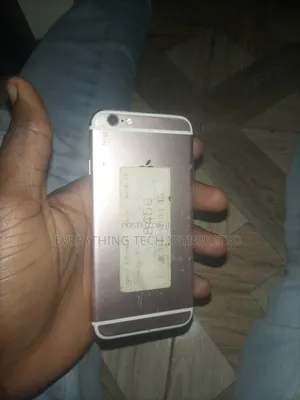 Apple iPhone 6s 16 GB Gold