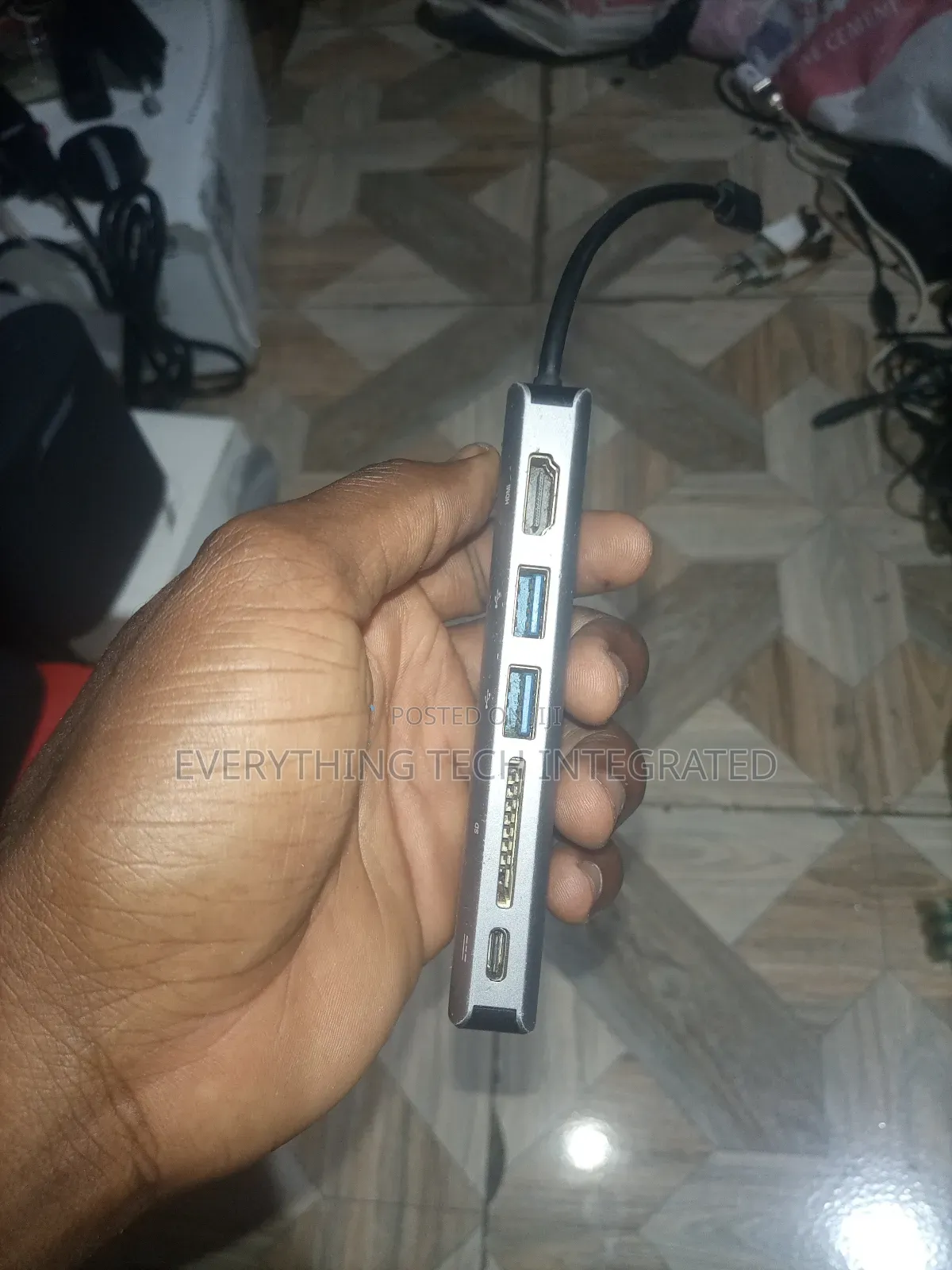 WIWU Type-C Adapter, 6 in 1 Macbook Hub for All PC