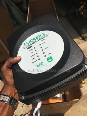 Electric Fence Energizer With Rechargeable Battery