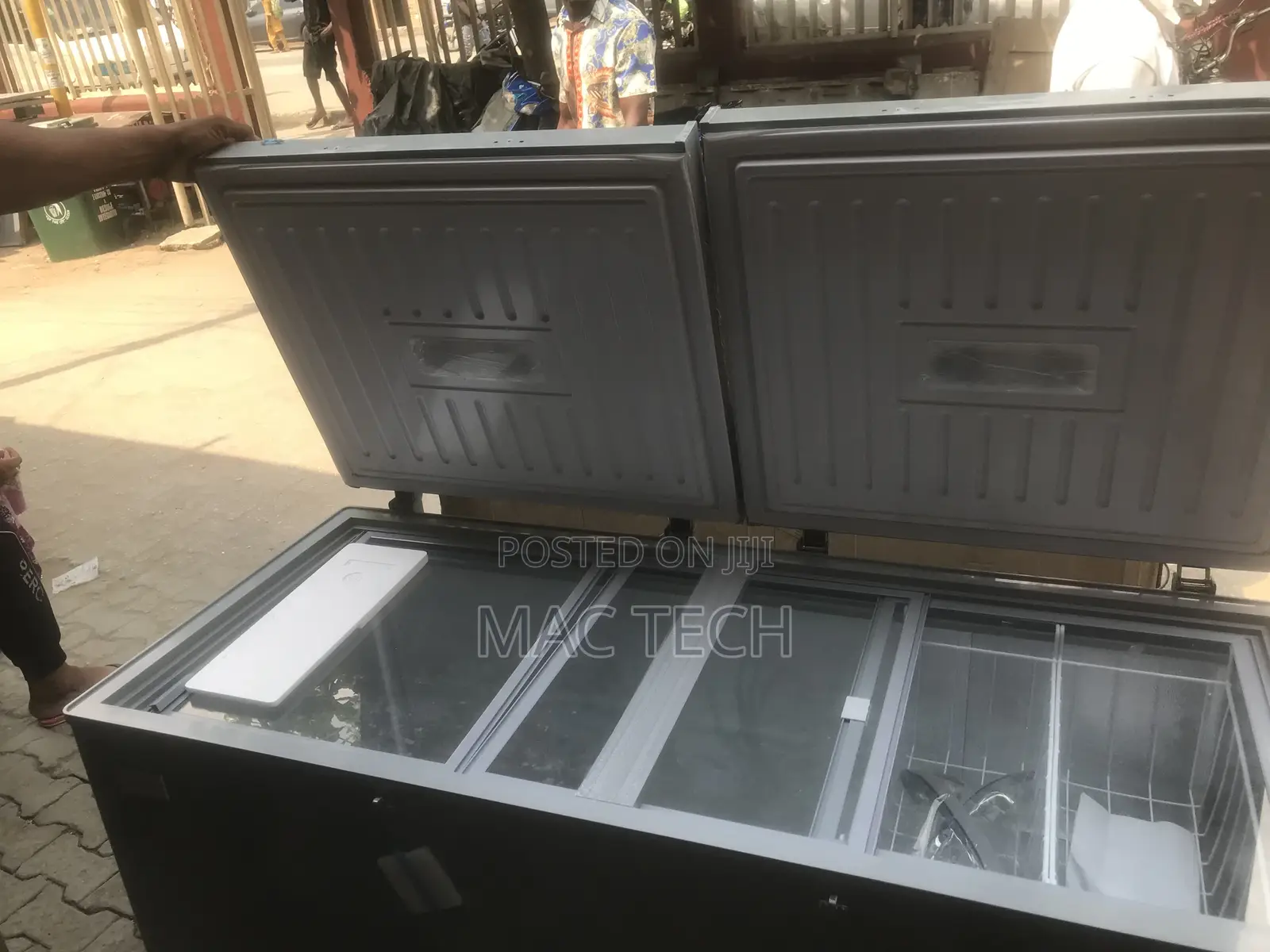 Snowsea BD600 Double Door Freezer