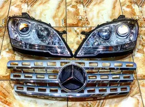 ML350 Headlamp Grill