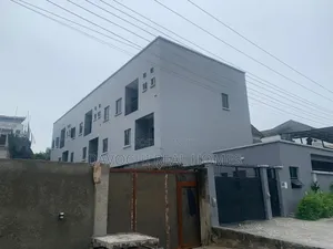 3bdrm Duplex in Lekki Phase for rent