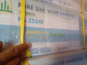 Famicare 2.5kva 24v Hibrid Inverter