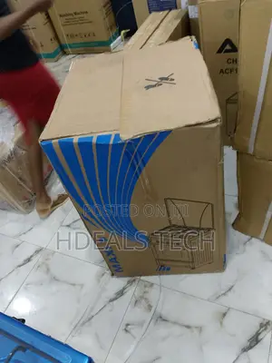 Maxi Best Cooker 3 Gas + 1 Electric Hot Plate.