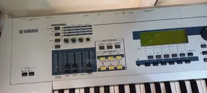 Neat Uk Used YAMAHA MO6