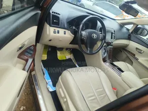 Toyota Venza V6 AWD 2010 Brown