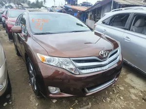 Toyota Venza V6 AWD 2010 Brown