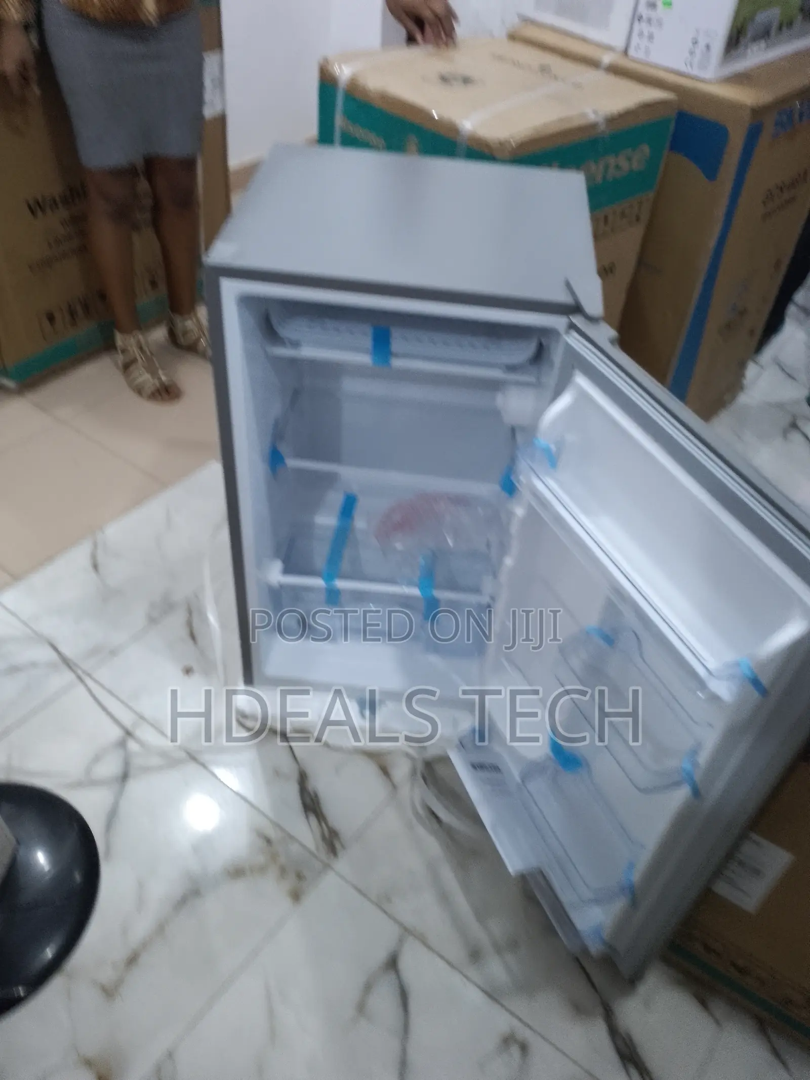 Less Consumption 90 Litres Single Door Refrigerator