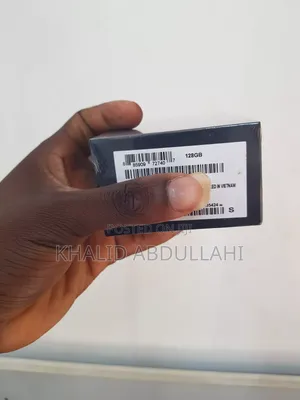 New Samsung Galaxy S10e 128 GB Black