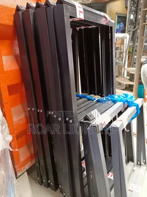 Photo - Solar Battery Rack 4 Batteries