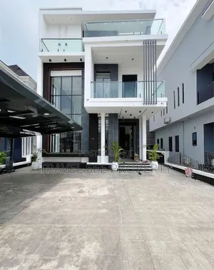 Furnished 5bdrm Duplex in Private Estate Lekki for sale