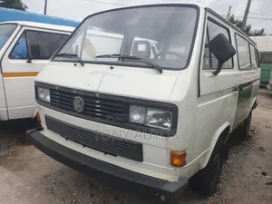 Volkswagen Transporter 1996 White