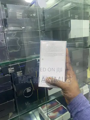 New Apple iPhone XR 64 GB White