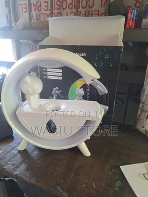 G Shape Bluetooth Speaker With Anti Gravity Humidifier