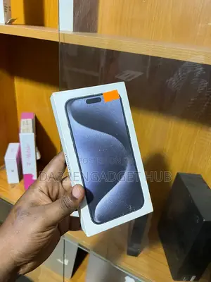 New Apple iPhone 15 Pro Max 256 GB Silver