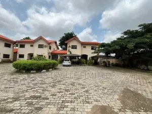 4bdrm Duplex in Utako for sale