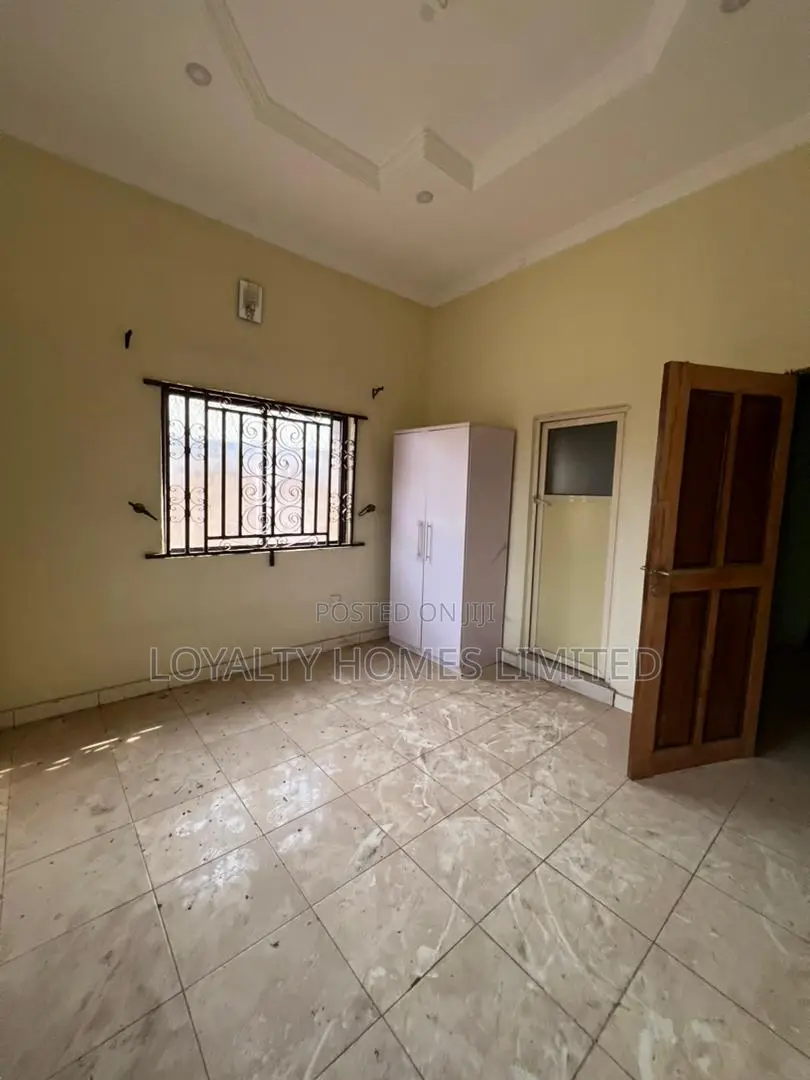 2bdrm Block of Flats in Oke Mosan, Abeokuta North for rent