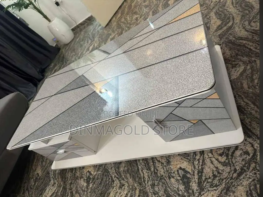 Top Notch Homely Center Table