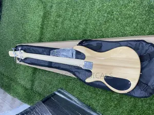 Fender Four 4 Strings Passive Bass Guitar