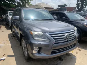 Lexus LX 570 AWD 2014 Gray