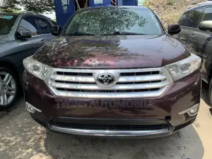 Toyota Highlander Limited 3.5l 4WD 2013 Red