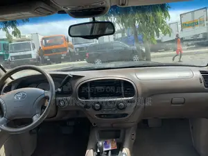 Toyota Sequoia 2004 Black